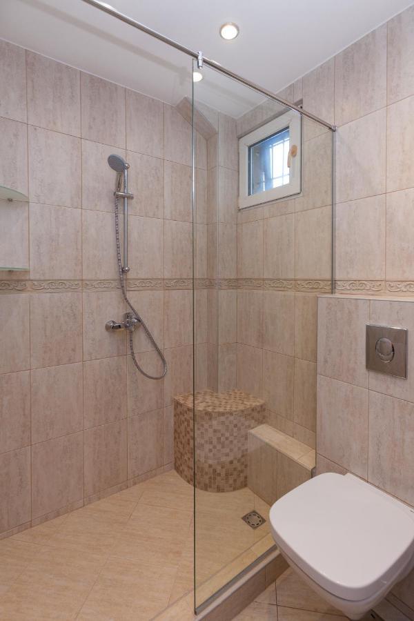 Central Beach GUEST ROOMS Burgas City Exterior foto