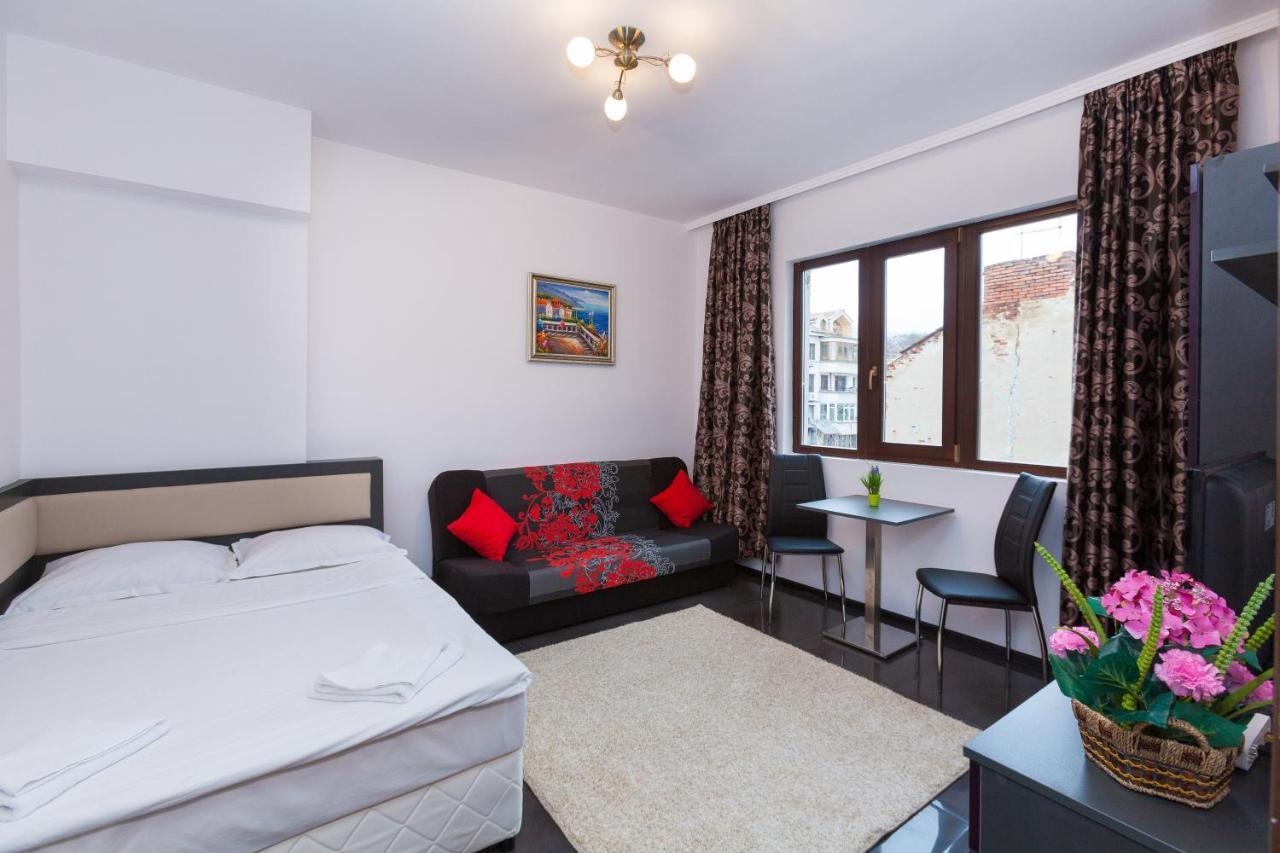 Central Beach GUEST ROOMS Burgas City Exterior foto